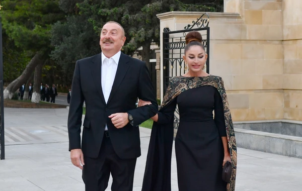 Prezident və birinci xanım Müslüm Maqomayevin xatirəsinə həsr olunan gecədə iştirak edib - YENİLƏNİB - FOTO