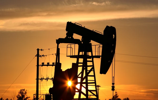 Azərbaycan nefti 4 %-dək BAHALAŞIB