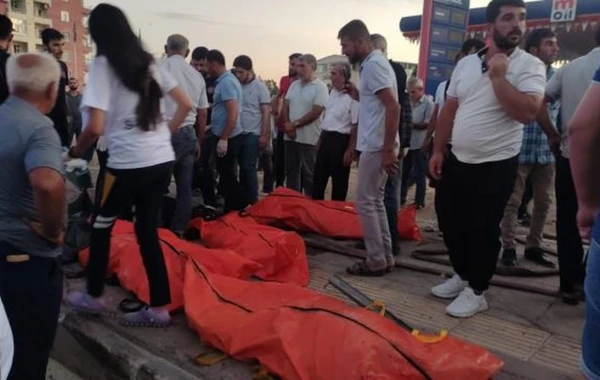 Türkiyədə dəhşətli hadisə - Ölənlər və yaralılar var - FOTO