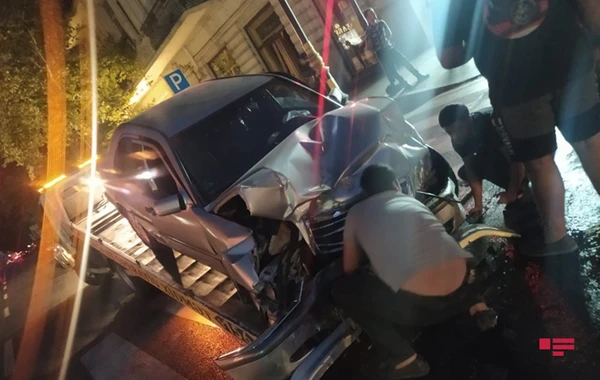 Bakıda ağır yol qəzası: Ölən və yaralananlar var - FOTO