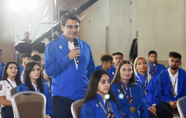 İlham Əliyev və Mehriban Əliyeva Konyada nəticə əldə etmiş idmançılarla görüşüblər - YENİLƏNİB