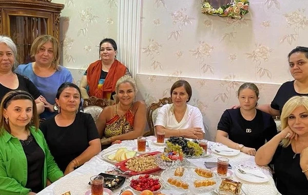 Азербайджанская певица поделилась снимками дочери Лоту Гули - ФОТО