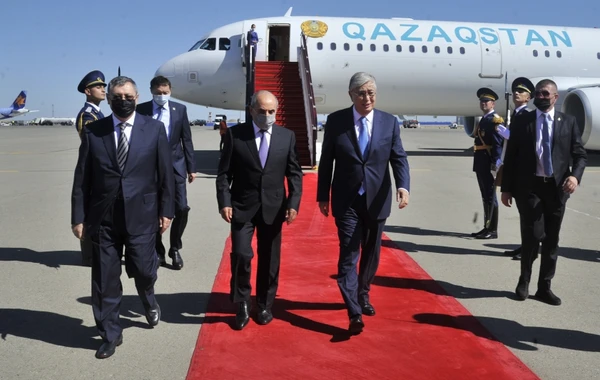 Президент Казахстана прибыл с официальным визитом в Азербайджан - ФОТО