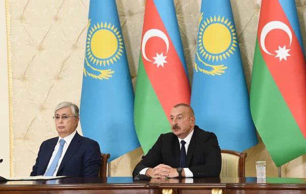 Президенты Азербайджана и Казахстана выступили с заявлениями для печати - ФОТО