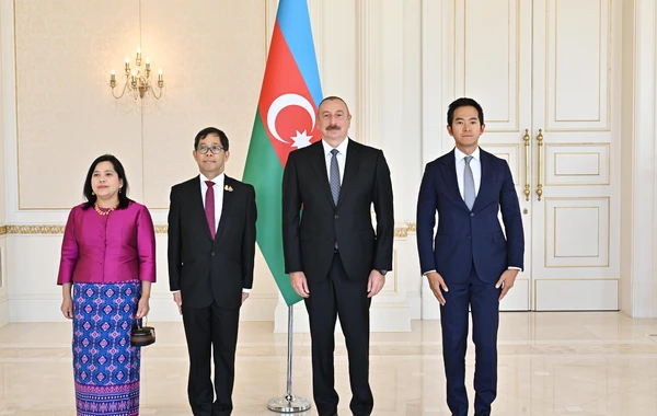 İlham Əliyev Tailandın Azərbaycandakı yeni səfirinin etimadnaməsini qəbul edib - FOTO