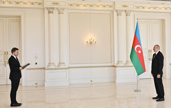 İlham Əliyev Bosniya və Herseqovinanın Azərbaycanda yeni səfirinin etimadnaməsini qəbul edib - FOTO