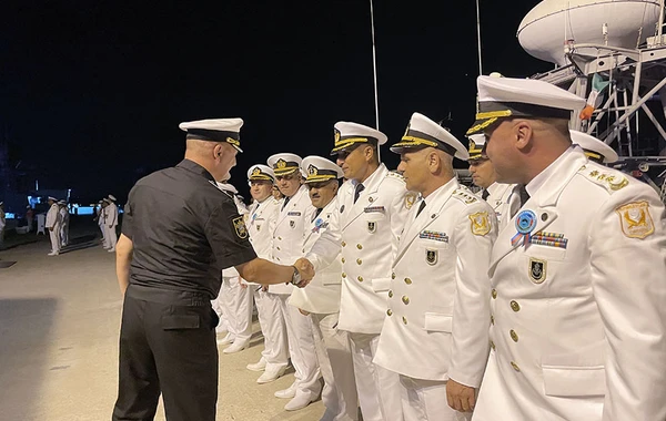 İran, Qazaxıstan və Rusiya hərbi gəmiləri Bakı limanını tərk edib - FOTO