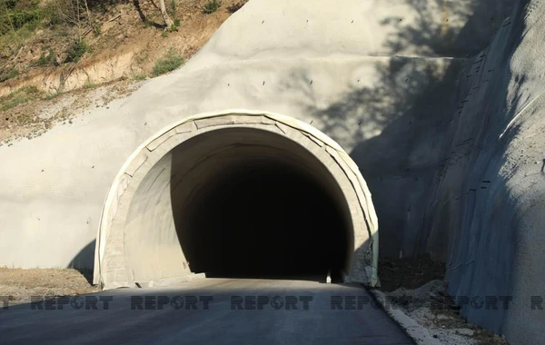 Xarici diplomatlar Əhmədbəyli-Füzuli-Şuşa avtomobil yolu üzərində tikintisi yekunlaşmaqda olan tunellə tanış olublar