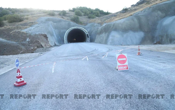 Xarici diplomatlar Əhmədbəyli-Füzuli-Şuşa avtomobil yolu üzərində tikintisi yekunlaşmaqda olan tunellə tanış olublar