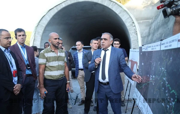 Xarici diplomatlar Əhmədbəyli-Füzuli-Şuşa avtomobil yolu üzərində tikintisi yekunlaşmaqda olan tunellə tanış olublar