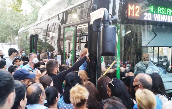 Bakıda 144 avtobus gecikmə ilə hərəkət edir