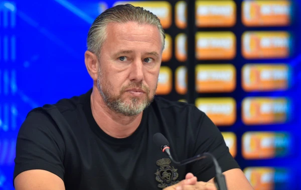 "Neftçi"nin baş məşqçisi: "Bəzən mənə elə gəlir ki, alovla oynayırıq"