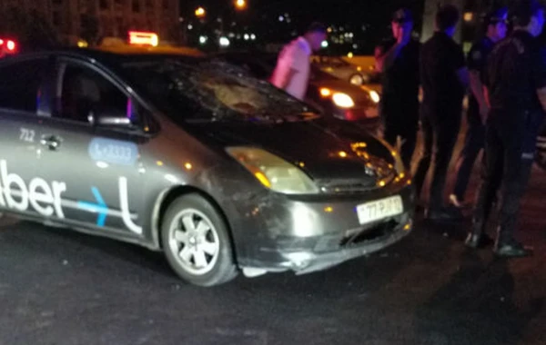 Bakıda avtomobil qəzası: Bir nəfər ölüb, iki nəfər yaralanıb – FOTO/VİDEO