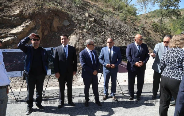 Xarici diplomatlar Əhmədbəyli-Füzuli-Şuşa avtomobil yolunda görülən işlərlə tanış olub - FOTO