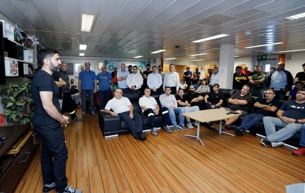 SOCAR BP-nin bir neçə əməkdaşını təşəkkürnamə ilə təltif edib - FOTO