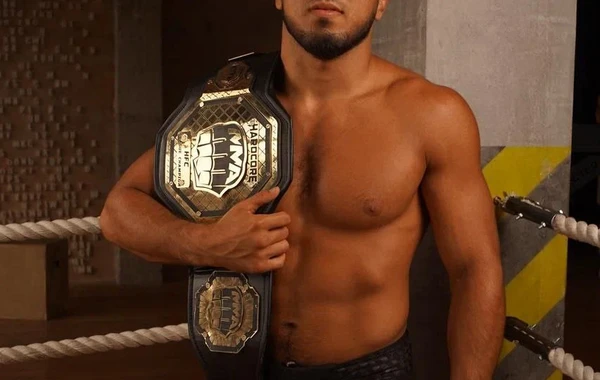 Azərbaycanın MMA döyüşçüsü ən nüfuzlu liqalardan birinin çempionu oldu - FOTO/VİDEO