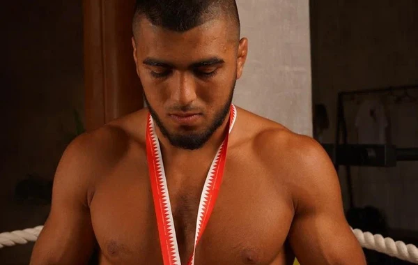 Azərbaycanın MMA döyüşçüsü ən nüfuzlu liqalardan birinin çempionu oldu - FOTO/VİDEO