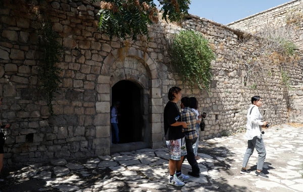 Bir qrup yerli və xarici rəssam Füzuliyə səfər edib - FOTO