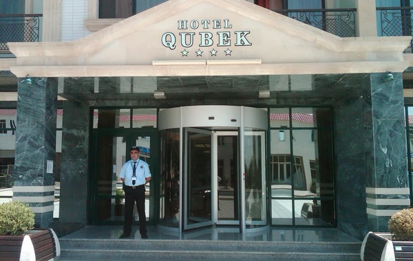 Azərbaycanda 9 milyon manata otel satılır - FOTO