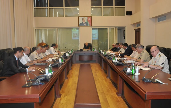 Kəmaləddin Heydərov müşavirə keçirib - FOTO