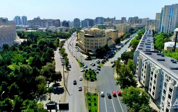 Bakının Tbilisi prospektinin bir hissəsində təmir yekunlaşıb