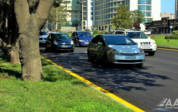 Bakının Tbilisi prospektinin bir hissəsində təmir yekunlaşıb