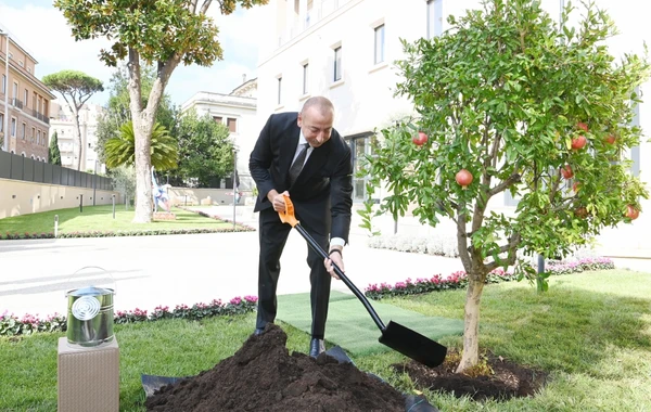 Prezident Azərbaycanın İtaliyadakı səfirliyinin yeni binasının açılışında iştirak edib - FOTO