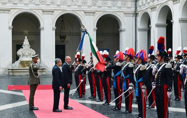 Prezident İlham Əliyev İtaliya Nazirlər Şurasının sədri ilə görüşüb - FOTO