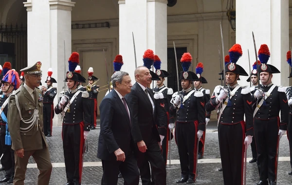 Prezident İlham Əliyev İtaliya Nazirlər Şurasının sədri ilə görüşüb - FOTO