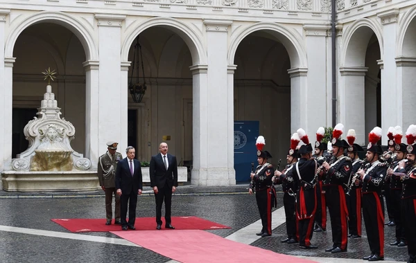 Prezident İlham Əliyev İtaliya Nazirlər Şurasının sədri ilə görüşüb - FOTO