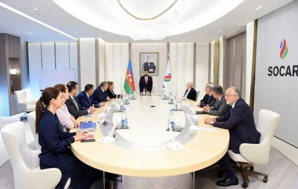 Вице-президенту SOCAR вручен орден "Шохрат" - ФОТО