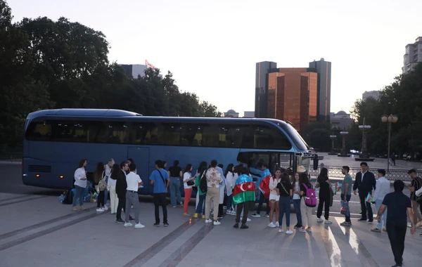 Diaspor könüllüləri Şuşaya yola düşüblər - FOTO