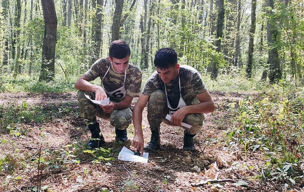 Hərbi qulluqçular arasında səmti müəyyənetmə yarışı keçirilib - FOTO