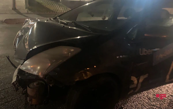 Bakıda taksi sürücü qəzaya səbəb oldu, xəsarət alan var - FOTO