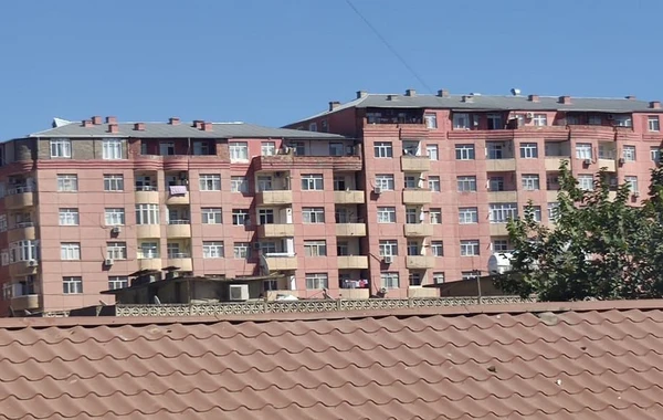 18 mərtəbəli binanın 19-cu mərtəbəsi - Yasamalda ucuz qiymətə satılan mənzillər necə tikilir? - FOTO