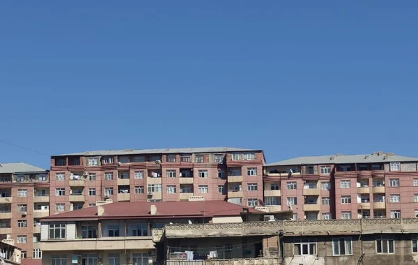 18 mərtəbəli binanın 19-cu mərtəbəsi - Yasamalda ucuz qiymətə satılan mənzillər necə tikilir? - FOTO