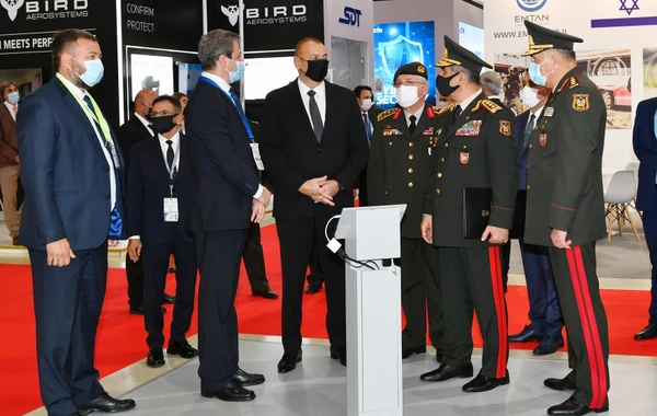 İlham Əliyev 4-cü “ADEX” və 13-cü “Securex Caspian” sərgiləri ilə tanış olub - YENİLƏNİB + FOTO