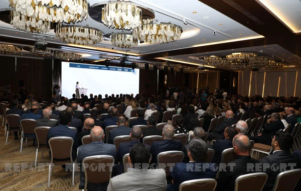 Bakı şəhəri təhsil işçilərinin sentyabr konfransı keçirilib