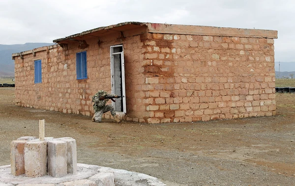 Azərbaycan Ordusunun Baş Qərargah rəisi Quru Qoşunlarında olub - FOTO
