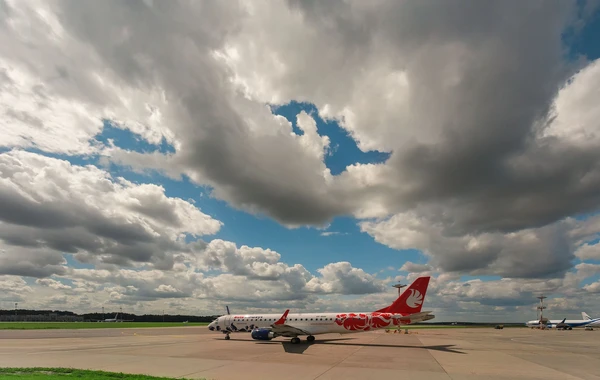 "Buta Airways"in təyyarəsi güclü meşə yanğını səbəbindən ehtiyat hava limanına eniş etdi
