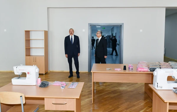 Prezident Bakıda yeni inşa edilən məktəb kompleksində yaradılan şəraitlə tanış olub - FOTO