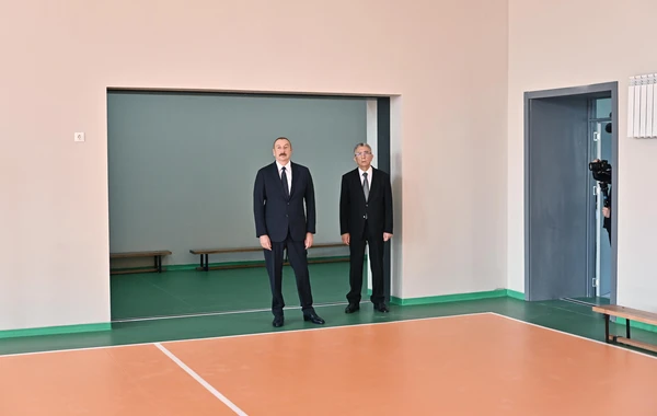 Prezident Bakıda yeni inşa edilən məktəb kompleksində yaradılan şəraitlə tanış olub - FOTO