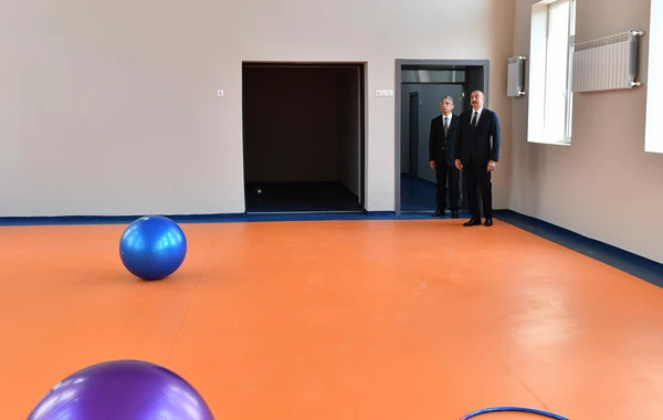 Prezident Bakıda yeni inşa edilən məktəb kompleksində yaradılan şəraitlə tanış olub - FOTO