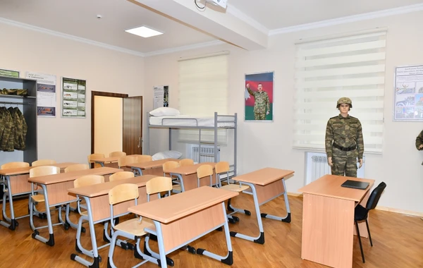 Prezident Bakının Nəsimi rayonunda yeni korpusu tikilən orta məktəbin açılışında iştirak edib - FOTO