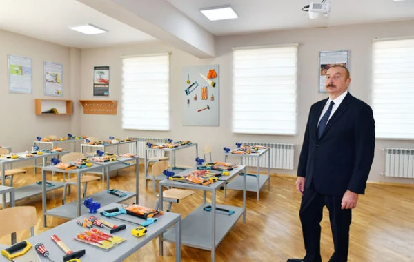 Президент ознакомился с условиями, созданными в школьном комплексе №87 в Сураханском районе - ФОТО