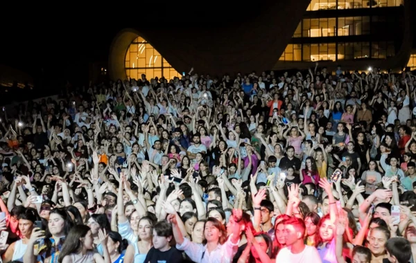 Zamiqin konserti baş tutdu - FOTO