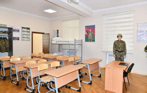 Ильхам Алиев ознакомился с условиями, созданными в новом корпусе школы №35 - ФОТО
