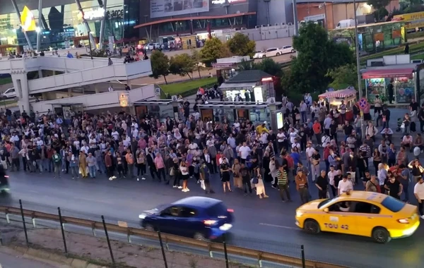 Türkiyədə dəhşətli zəncirvari qəza - Yaralılar küçələrə töküldü - VİDEO