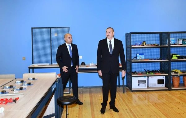 Azərbaycan Prezidenti Binəqədidə yeni inşa olunan məktəbin açılışında iştirak edib - FOTO