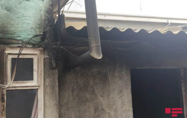 В Сумгайыте мужчина из ревности поджег дом соседей - ФОТО